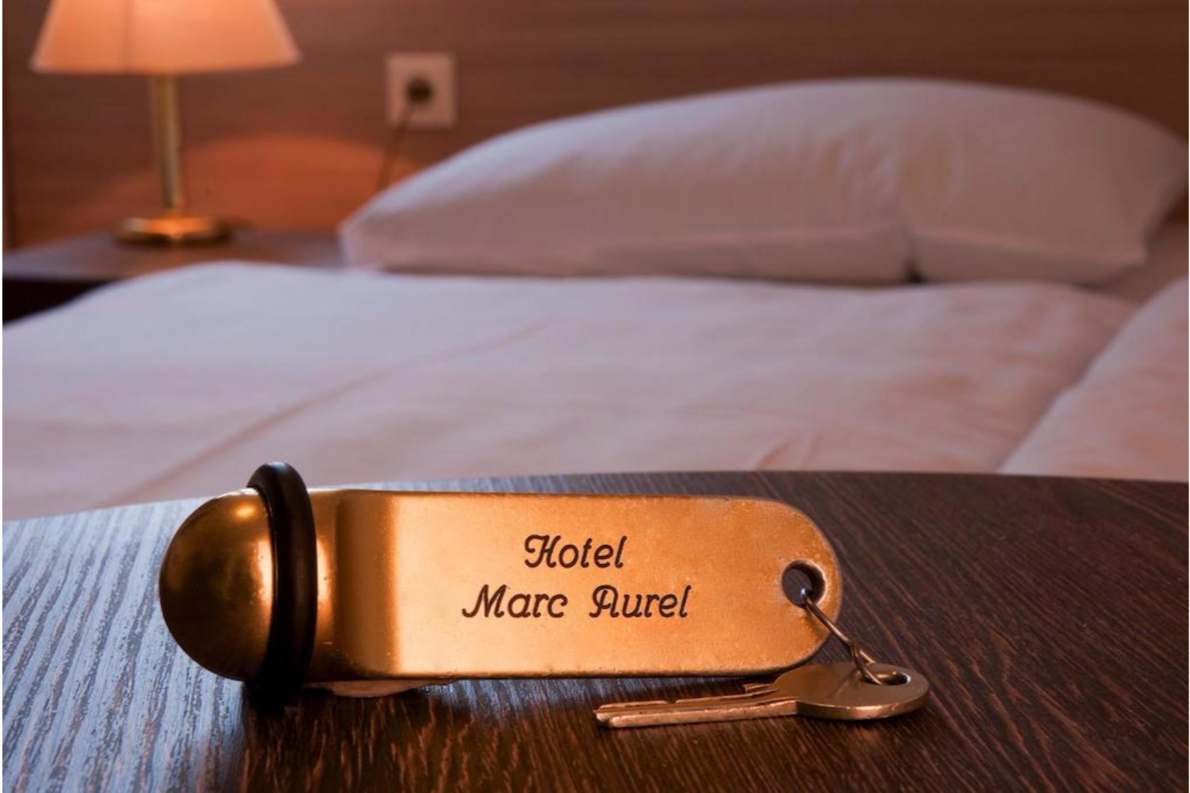 Hotel Marc Aurel Petronell Bagian luar foto