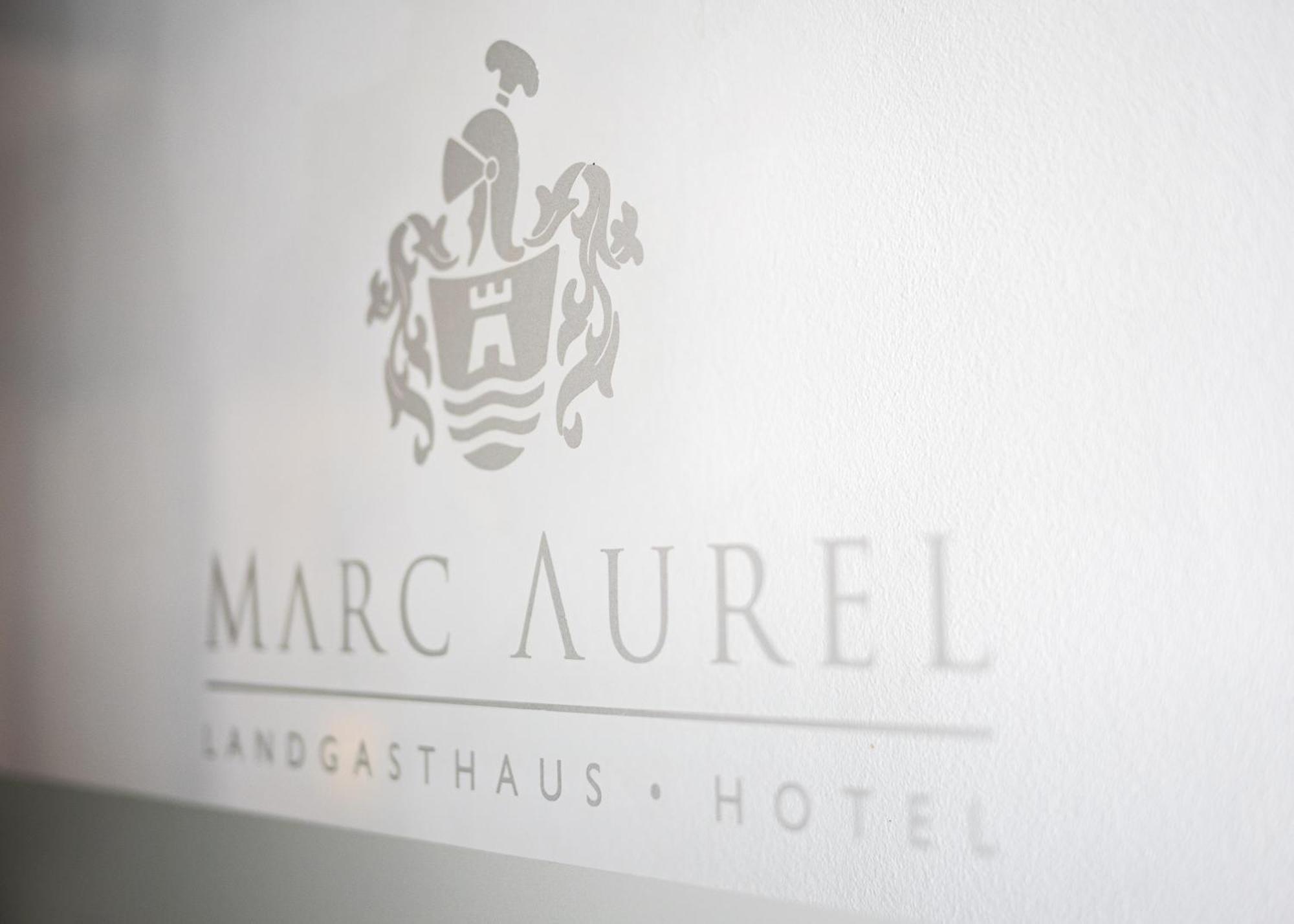 Hotel Marc Aurel Petronell Bagian luar foto